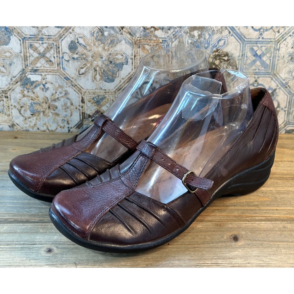 Hush Puppies Leather Wedge T-Strap Shoes Womens 8.5 N Brown Excellent